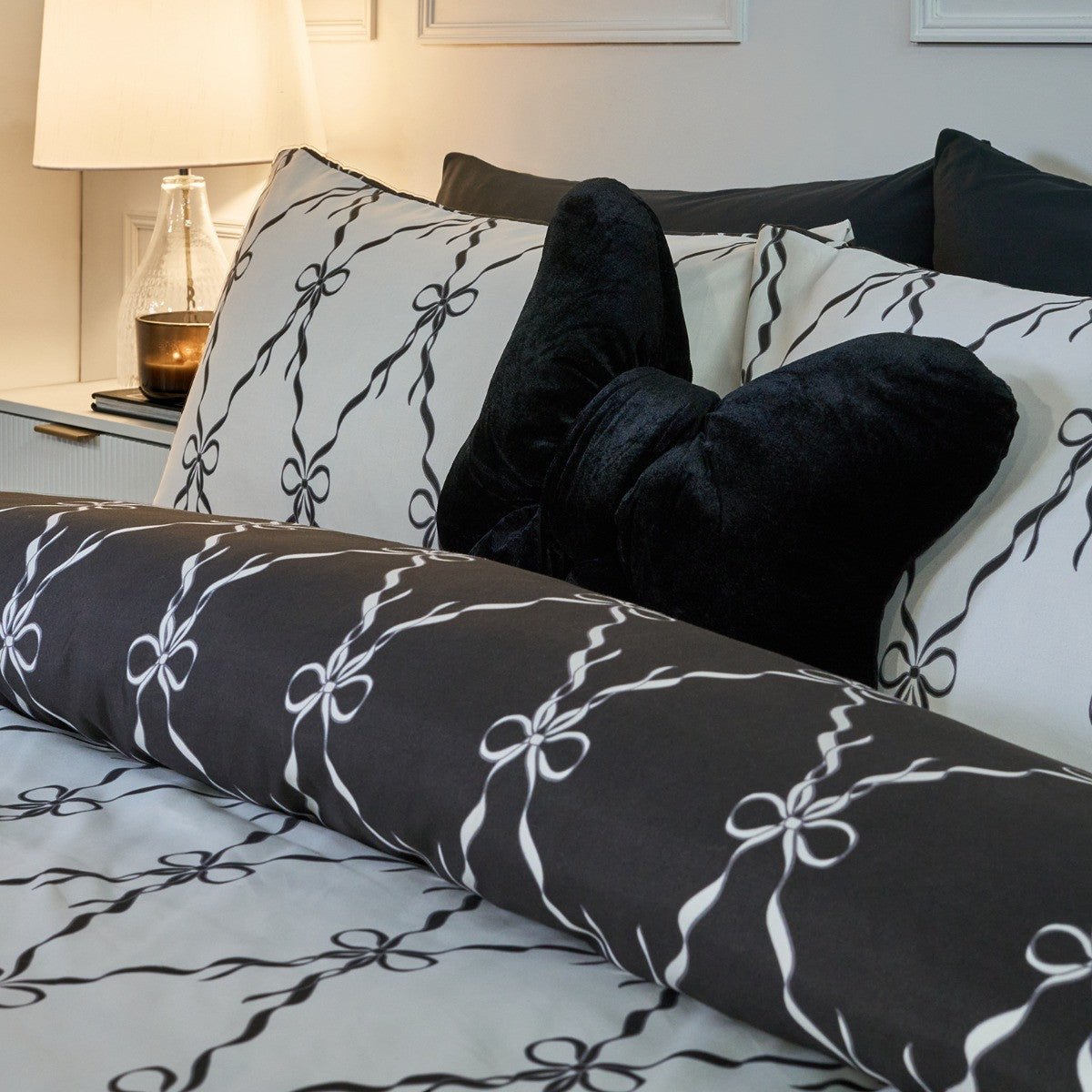 Bow Ribbon Print Reversible Duvet Cover Set - Monochrome 🇬🇧