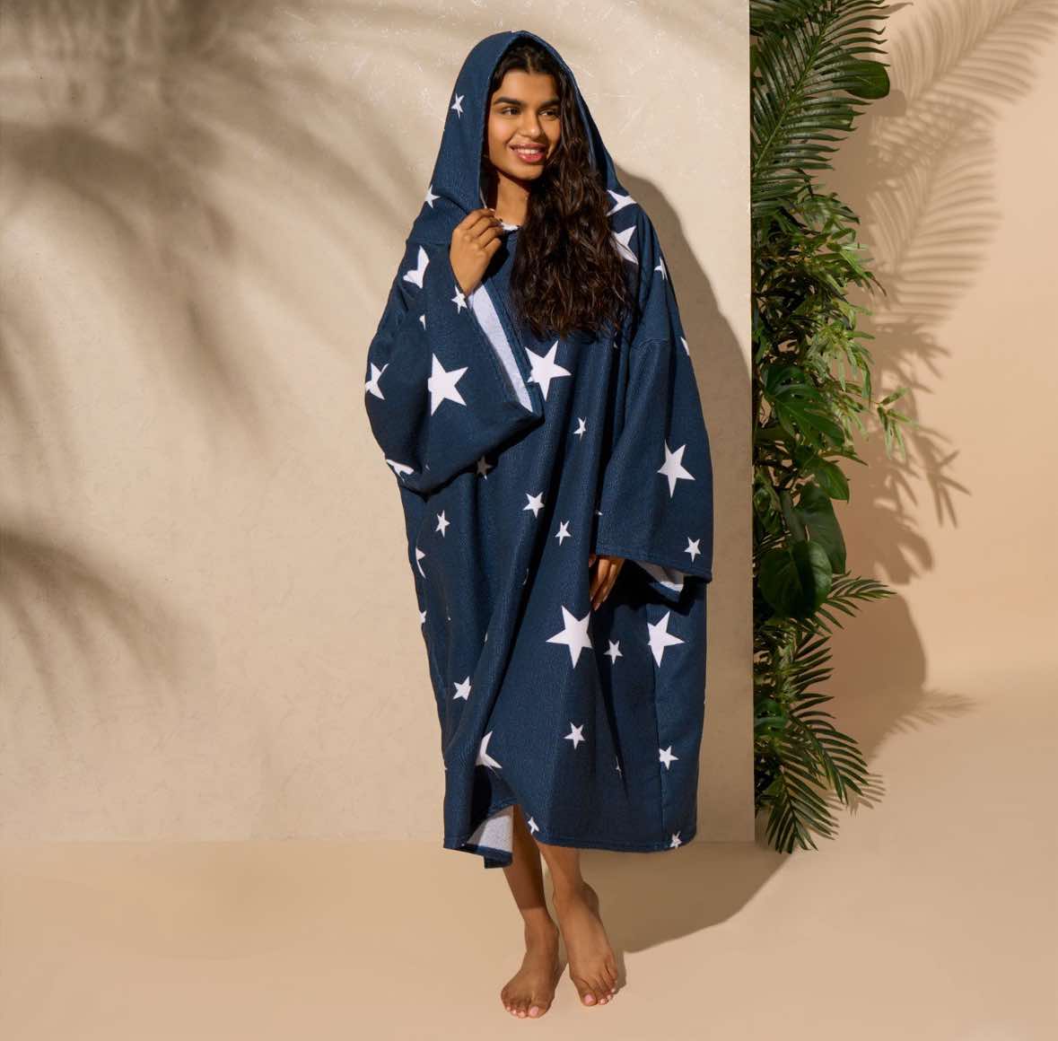 Adult Towel Poncho Star Print 🇬🇧