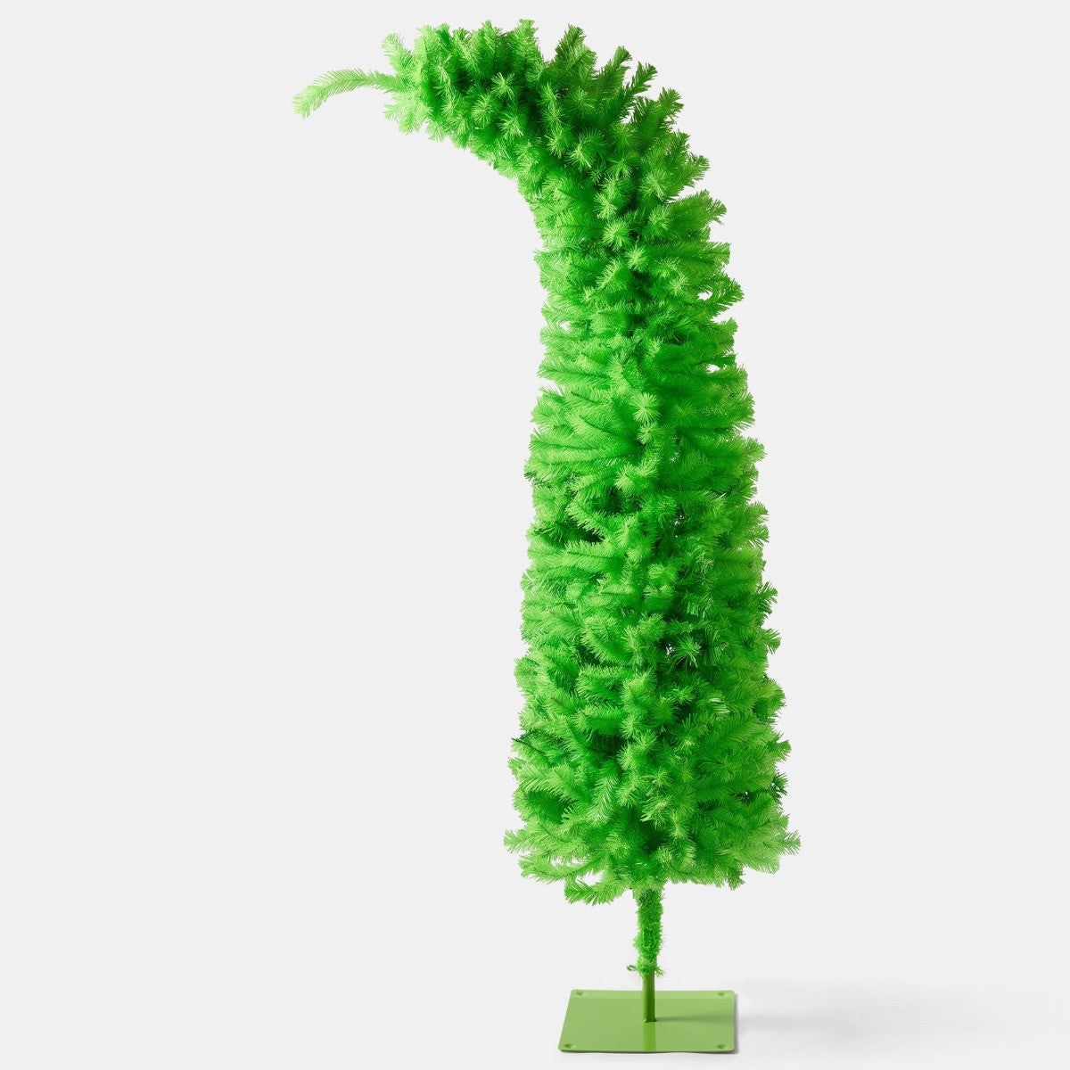 Novelty Tilted Christmas Tree, Green - 6ft 🇬🇧