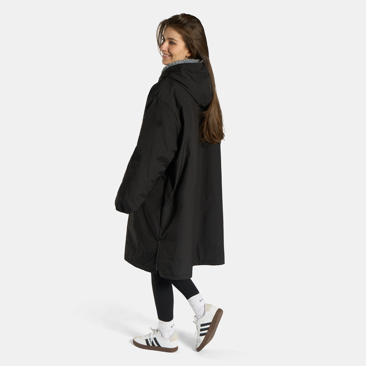 Adults Water Resistant Sherpa Drying Robe - Black
🇬🇧