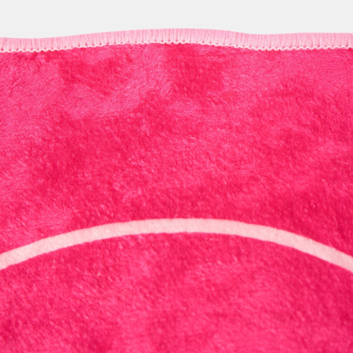 Bow Print Velvet Bath Mat - Hot Pink 🇬🇧