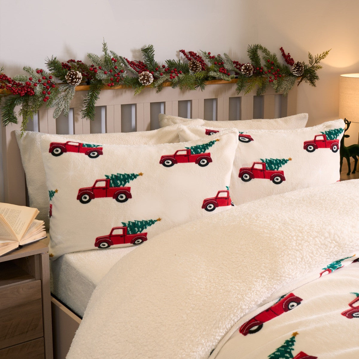 Home For Christmas Fleece Duvet Set - Natural 🇬🇧