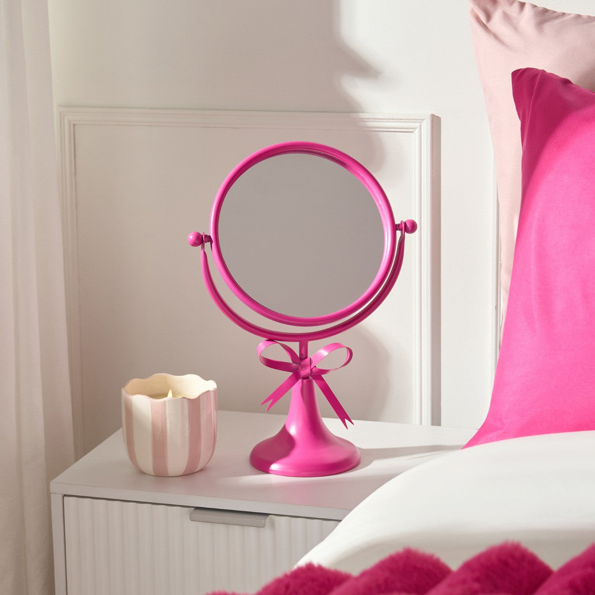 Bow Swing Mirror - Hot Pink 🇬🇧
