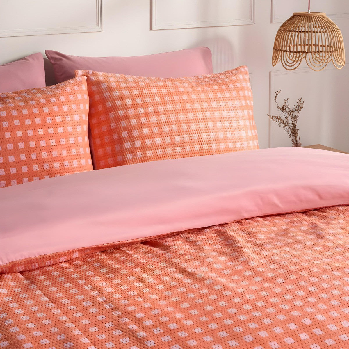 Gingham Embossed Duvet Set - Coral 🇬🇧