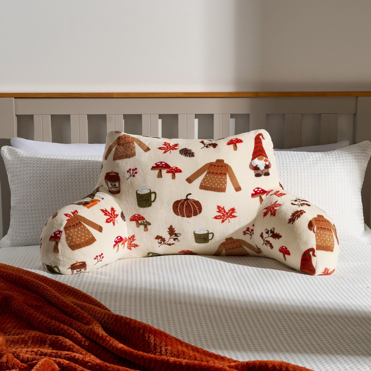Autumn Novelty Cuddle Cushion - Natural 🇬🇧
