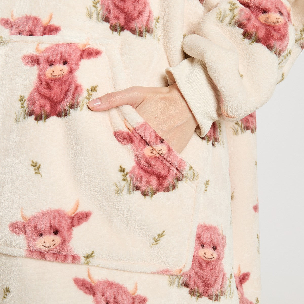 Harry The Highland Cow Hoodie Blanket - Cream 🇬🇧