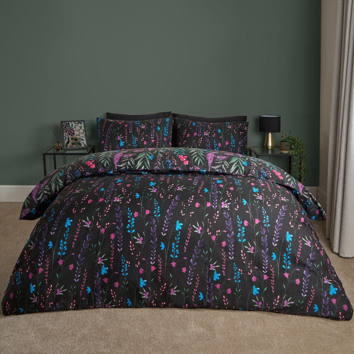 Botanics Stems Duvet Cover Set - Black 🇬🇧