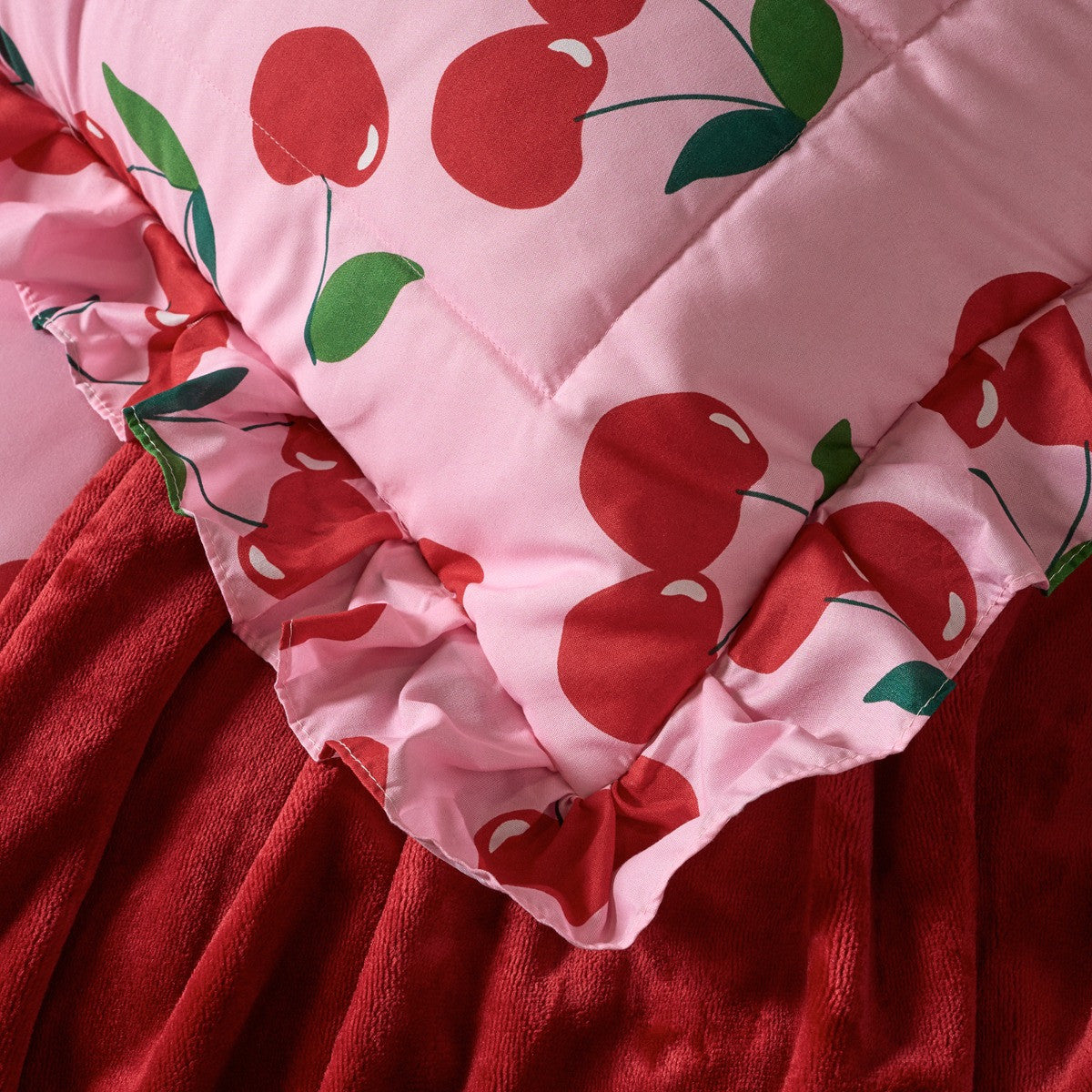 Cherry Print Frill Edge Coverless 7.5 Tog Duvet Set - Pink/Red 🇬🇧