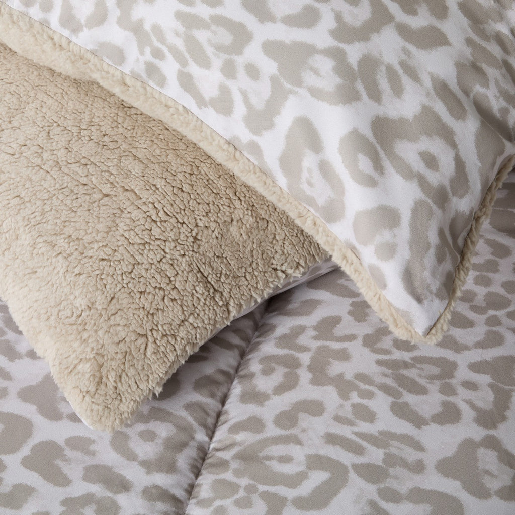 Leopard Print Coverless Sherpa Fleece 10.5 Tog Duvet Set - Stone 🇬🇧