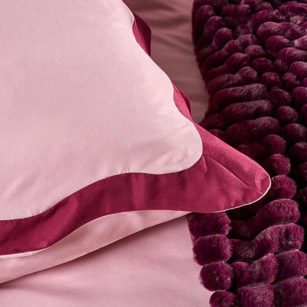 Scallop Edge Duvet Cover Set - Blush/Burgundy 🇬🇧