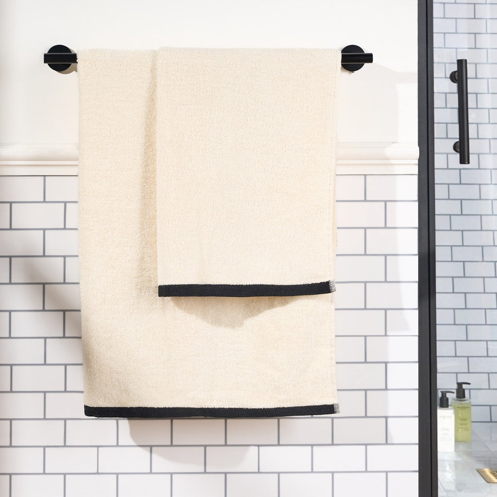 100% Cotton Border Trim Towel - Cream/Black 🇬🇧