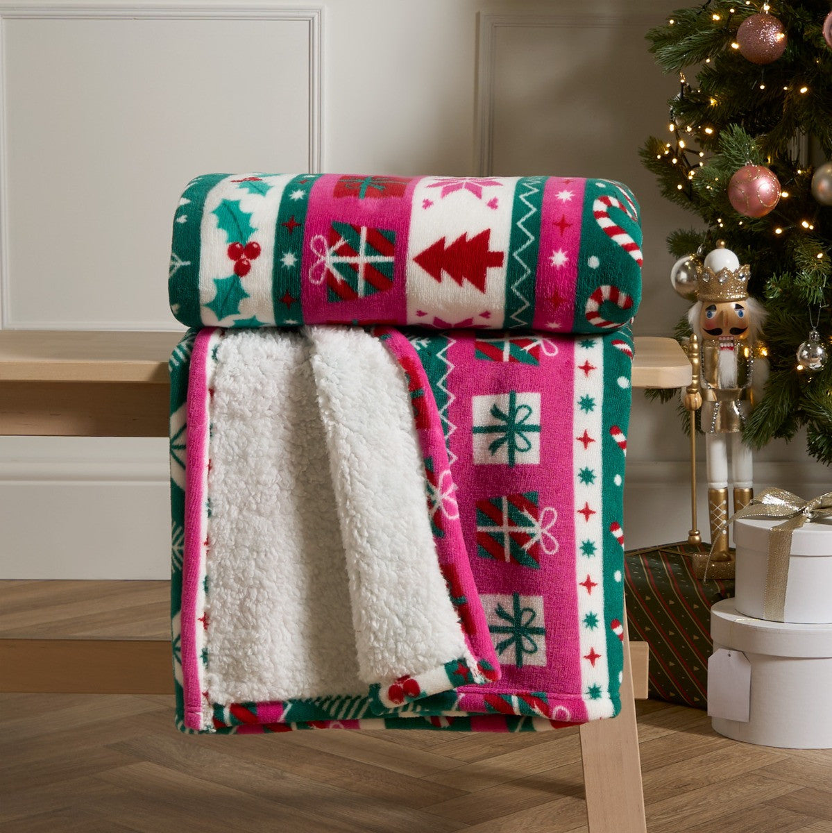 Bright Nordic Print Sherpa Fleece Throw - Multi 🇬🇧