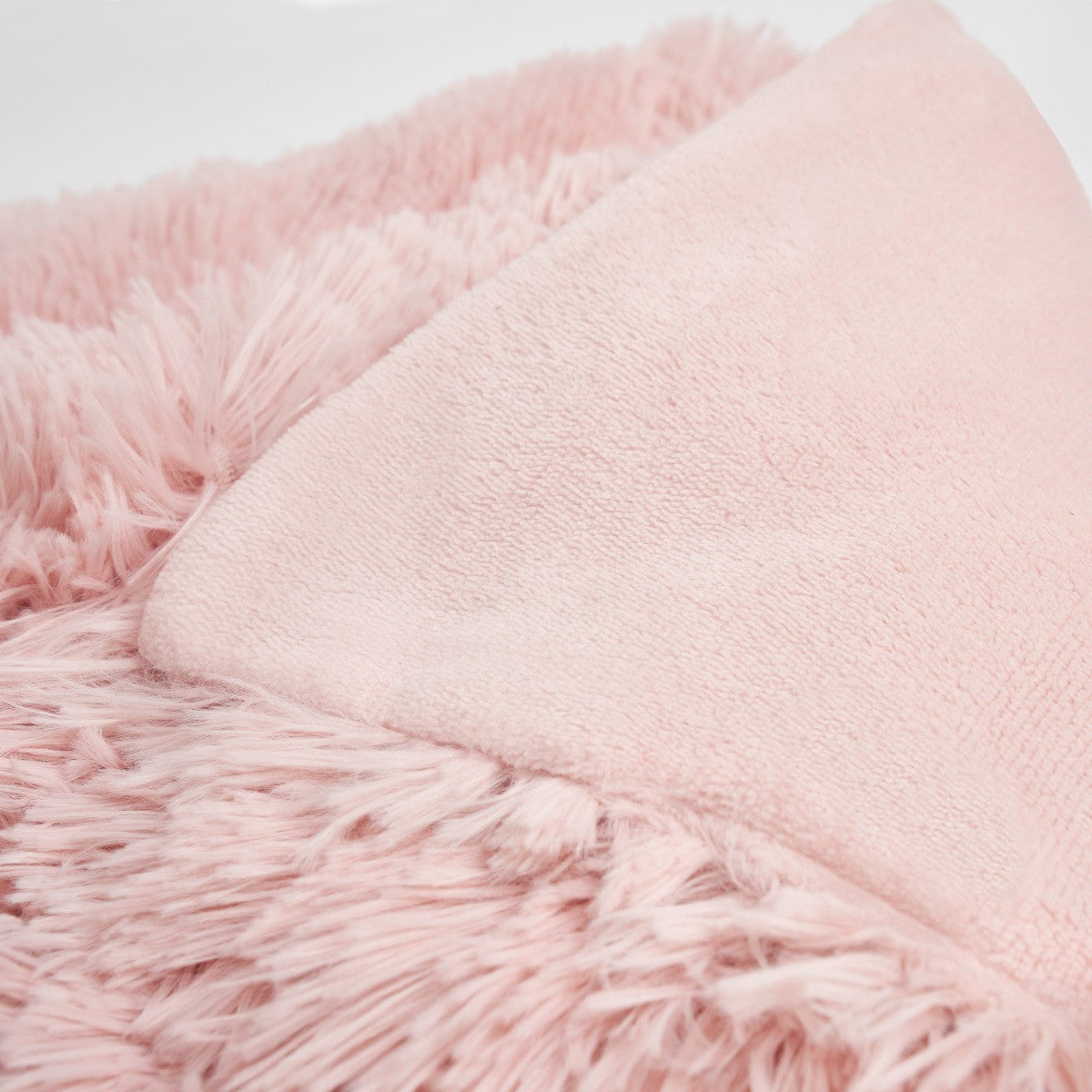 OHS Fluffy Fleece Throw 🇬🇧