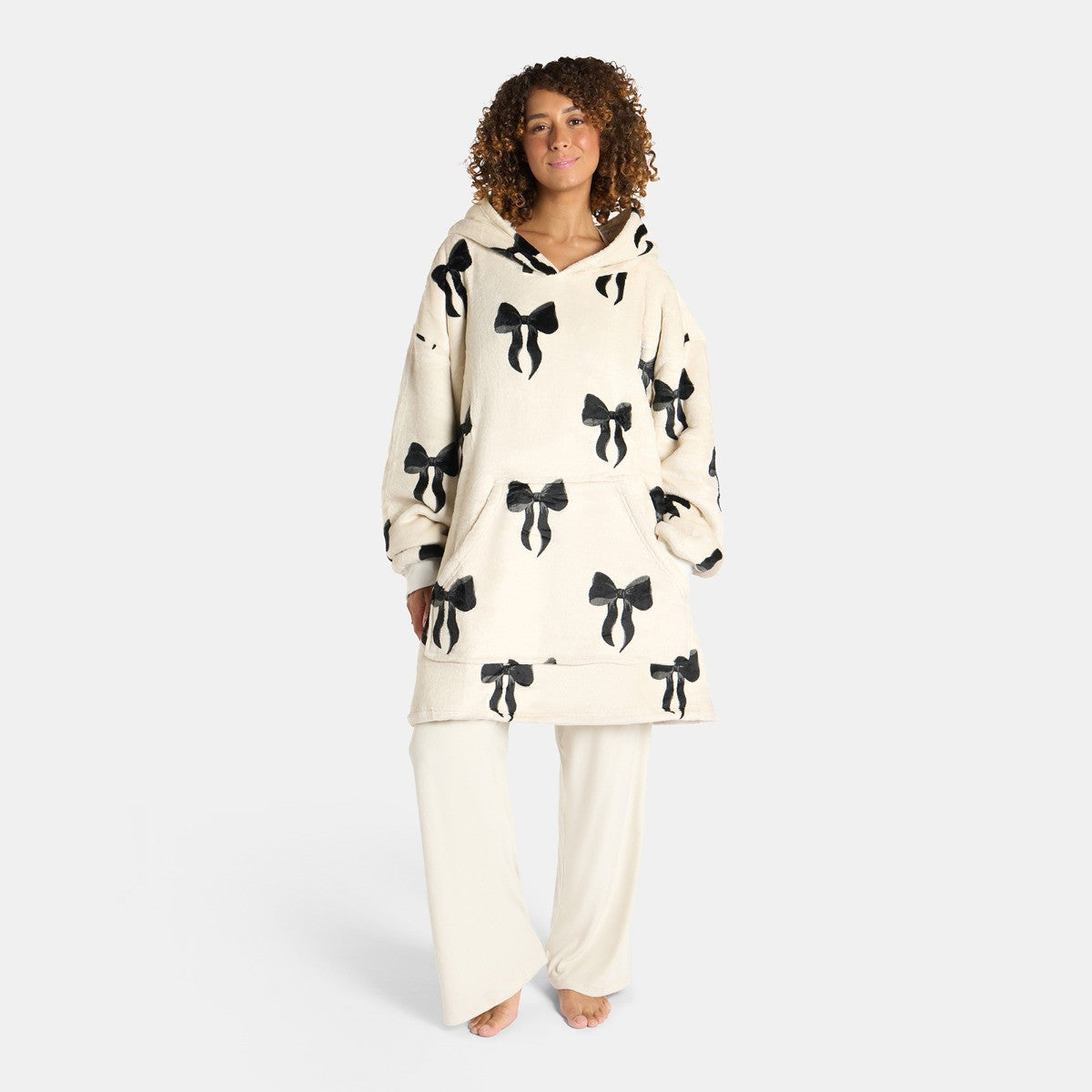 Adults Bow Print Hoodie Blanket 🇬🇧