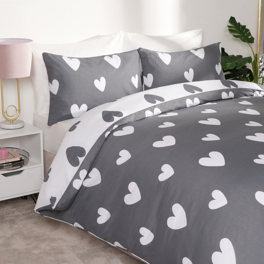 Heart Print Duvet Cover Set - Charcoal 🇬🇧