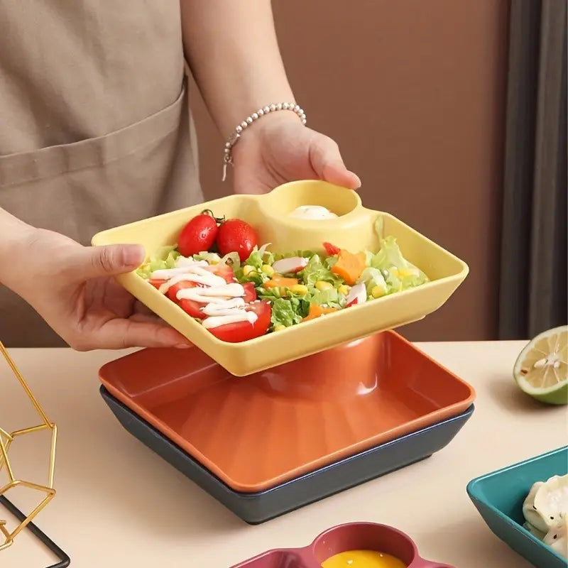 4 Pack plastic Serving plates 🇨🇳