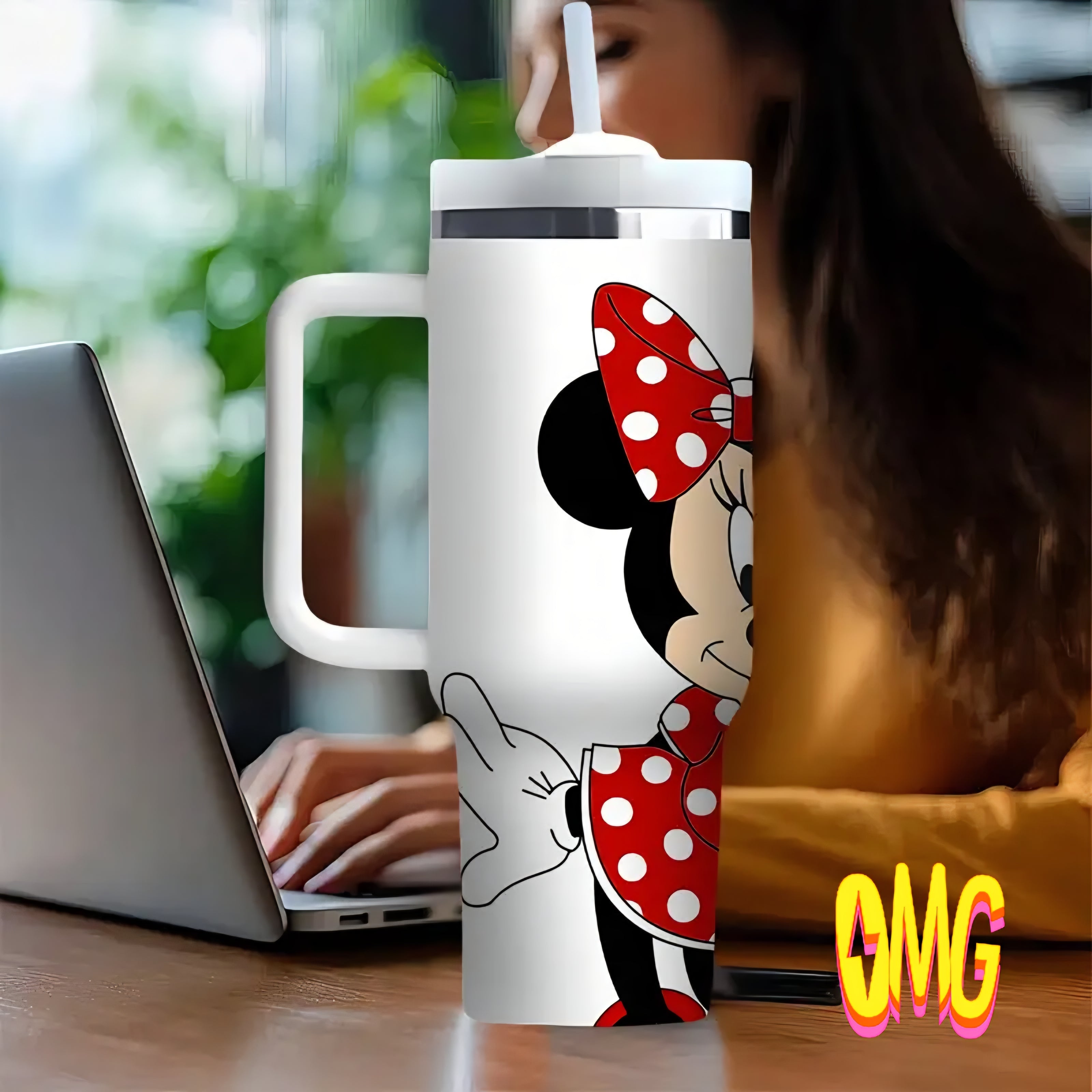 Drinking Cup with handle and Straw 🇨🇳