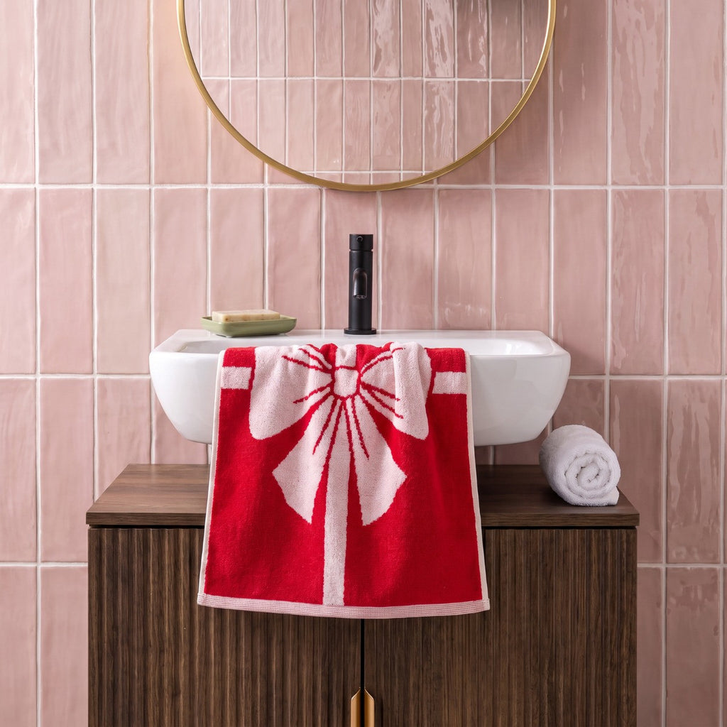 100% Cotton Elegant Bow Jacquard Towel - Red 🇬🇧