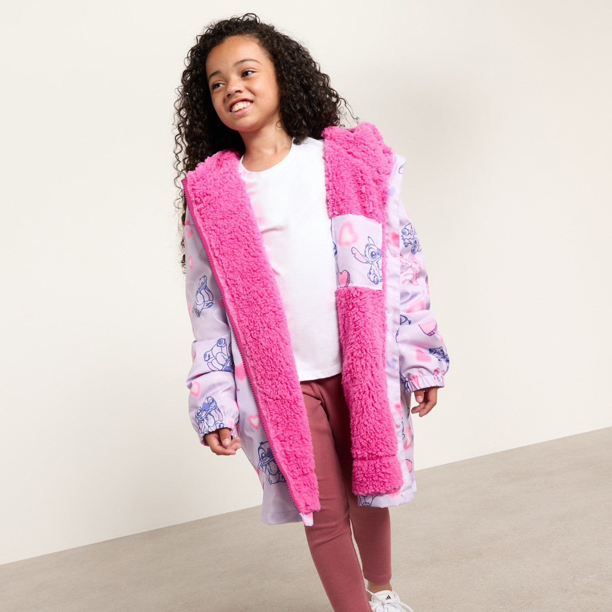 Kids Water Resistant Stitch & Angel Print Sherpa Drying Robe - Lilac/Pink 🇬🇧