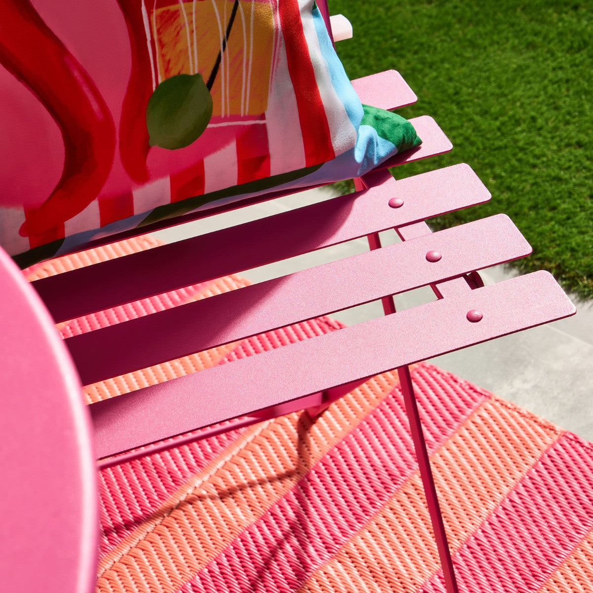 Metal Bistro Set, 3 Piece - Hot Pink 🇬🇧