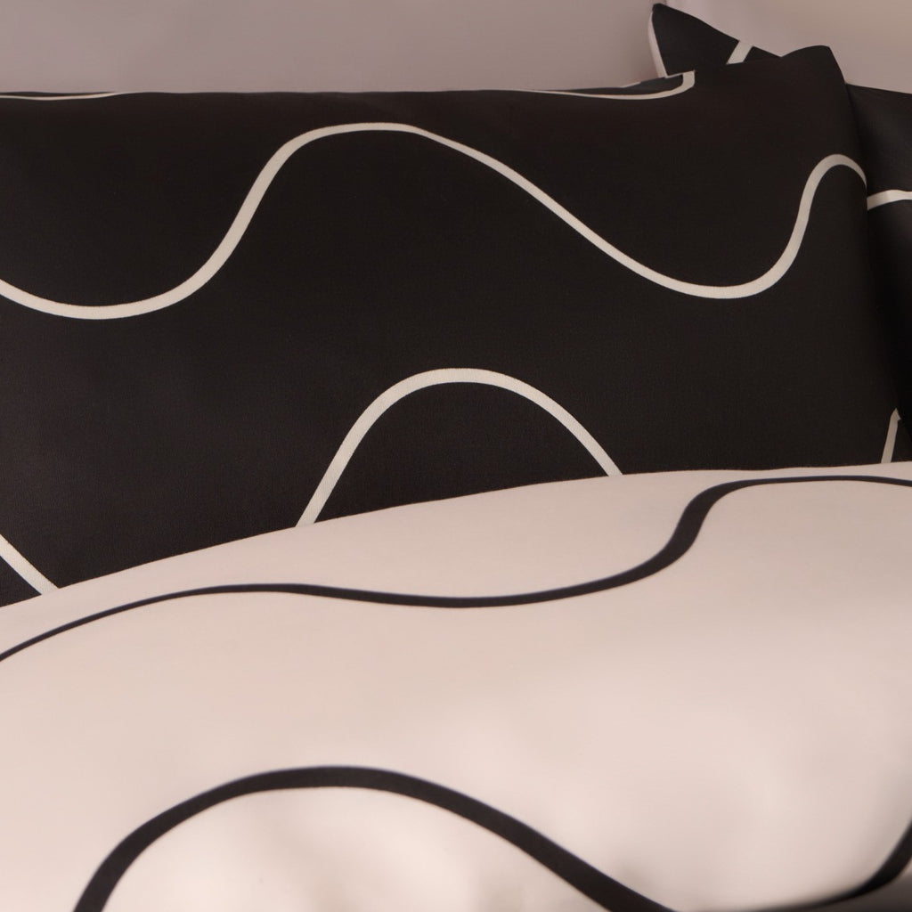 Waved Lines Print Duvet Cover Set - Monochrome 🇬🇧