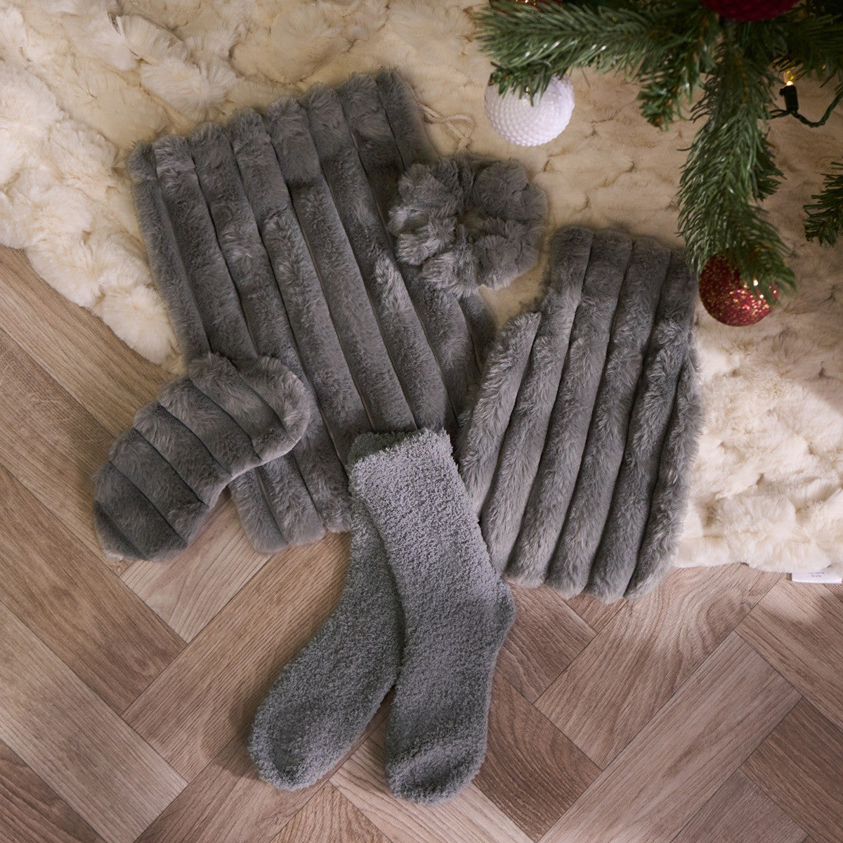 Ribbed Hot Water Bottle Gift Set - Grey 🇬🇧