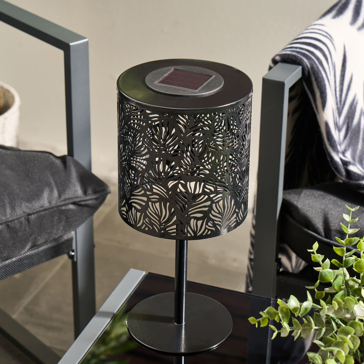 Solar Metal Table Lamp - Black 🇬🇧