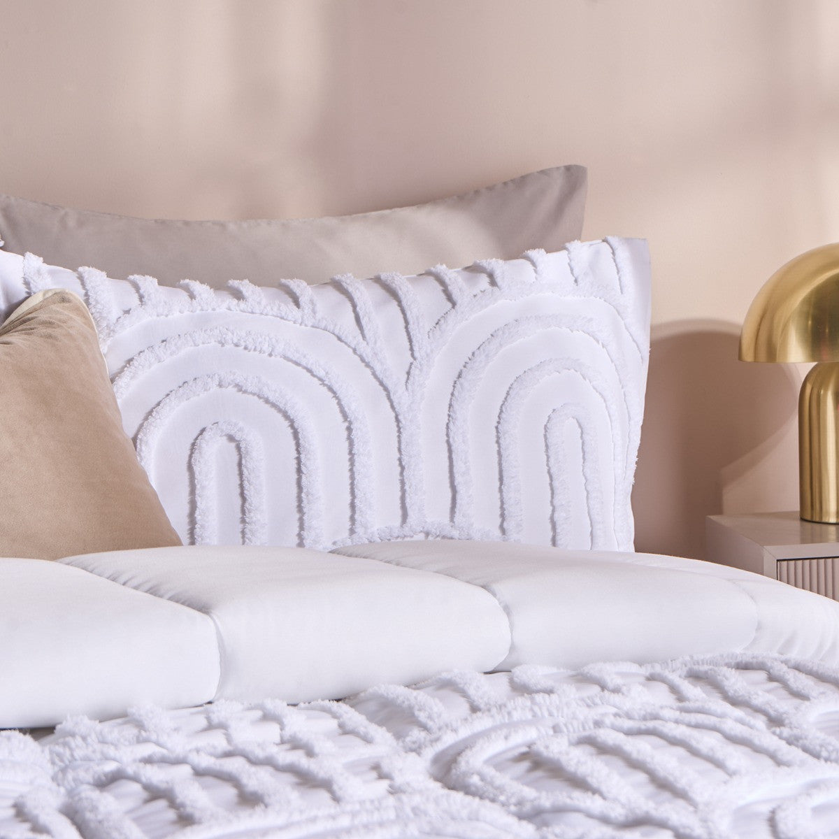 Tufted Arches Quilted Coverless 7.5 Tog Duvet Set - White 🇬🇧