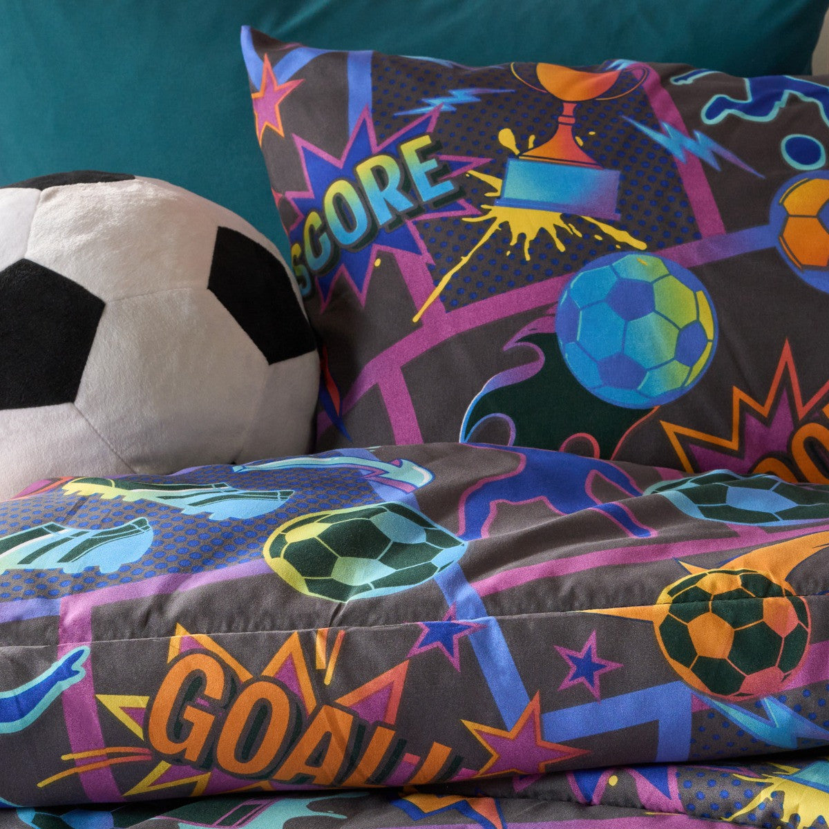 Football Comic Coverless 10.5 Tog Duvet Set, Multi - Single 🇬🇧