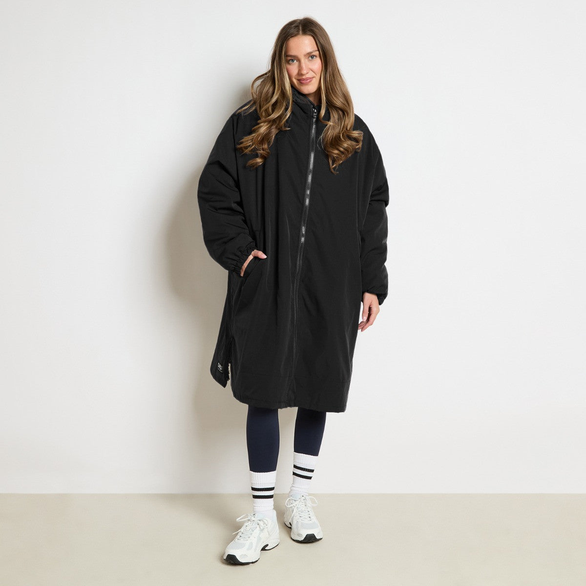 Adults Water Resistant Sherpa Drying Robe - Black 🇬🇧