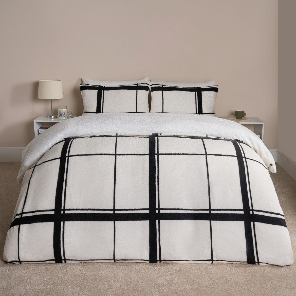 Oakley Grid Teddy Duvet Cover Set - Natural/Black 🇬🇧