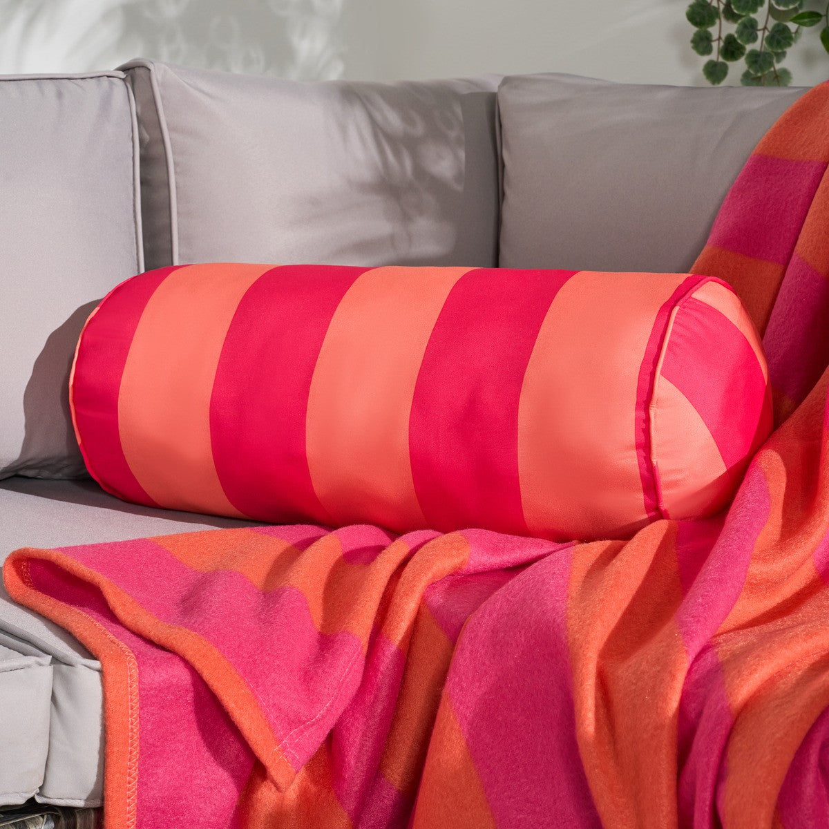 Indoor/Outdoor Bolster Pillow 🇬🇧