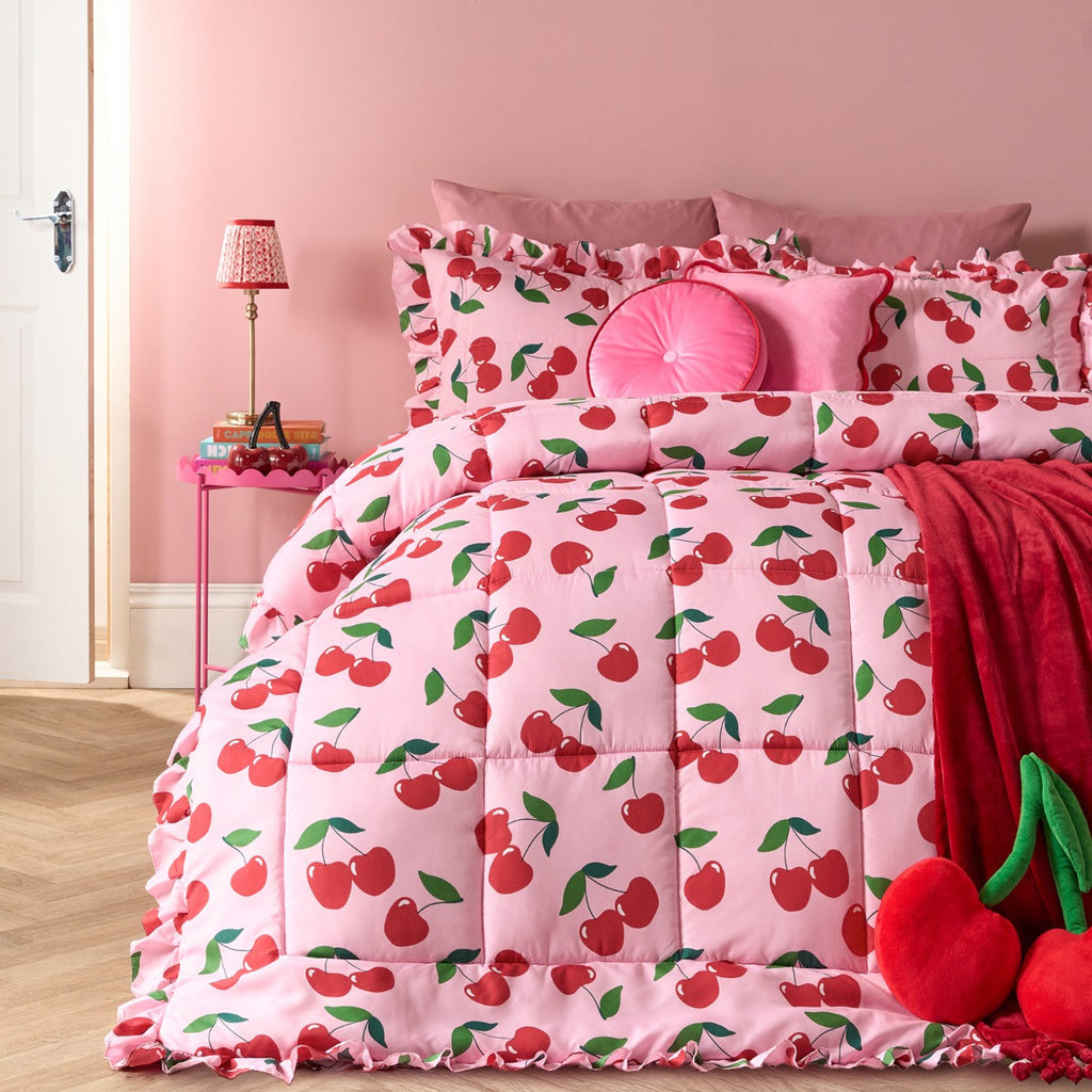 Cherry Print Frill Edge Coverless 7.5 Tog Duvet Set - Pink/Red 🇬🇧