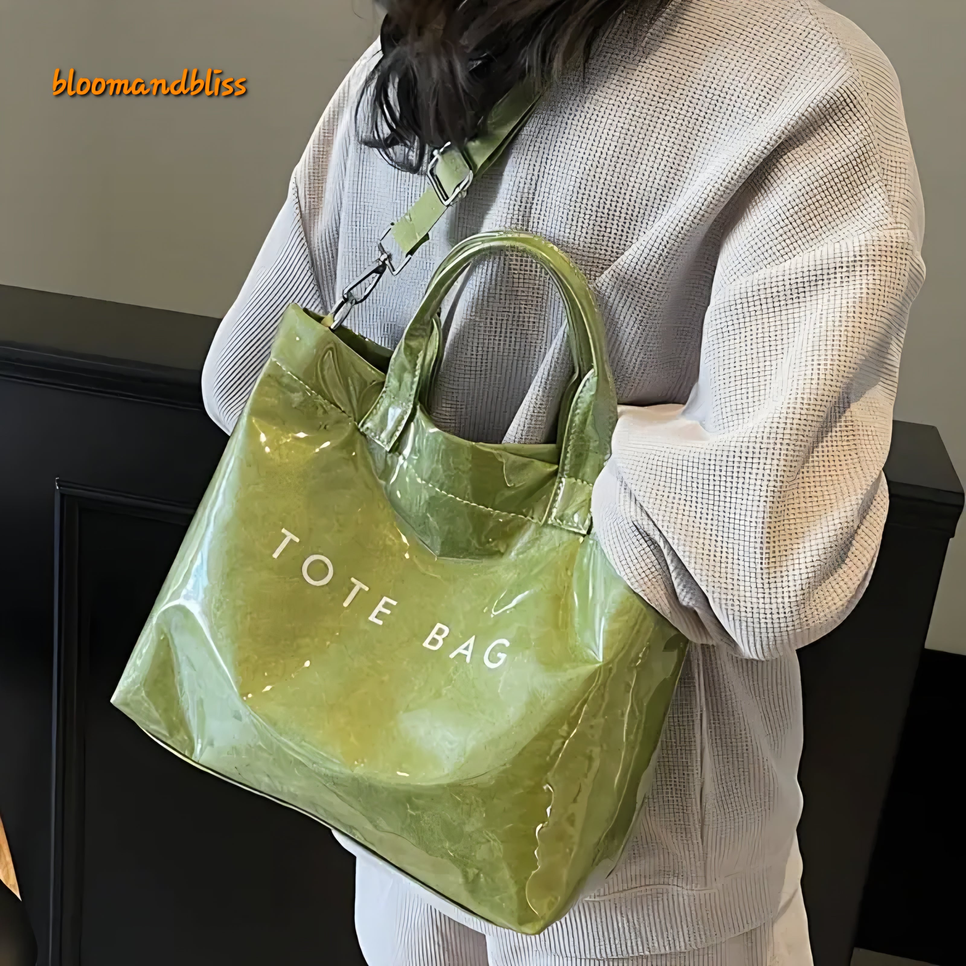 Ladies tote bag with adjustable strap 🇨🇳