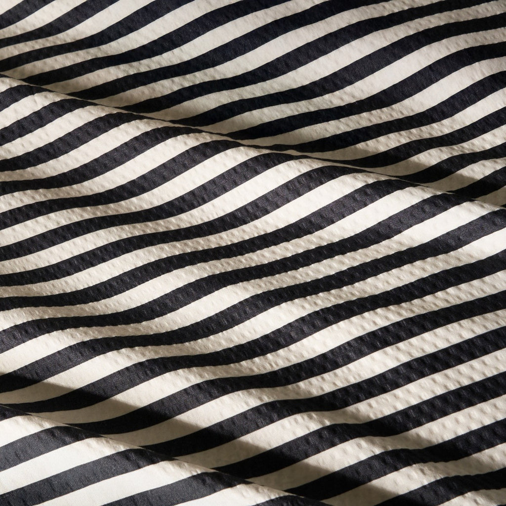 Waffle Stripe Luxury Duvet Cover Set - Black/Off White 🇬🇧