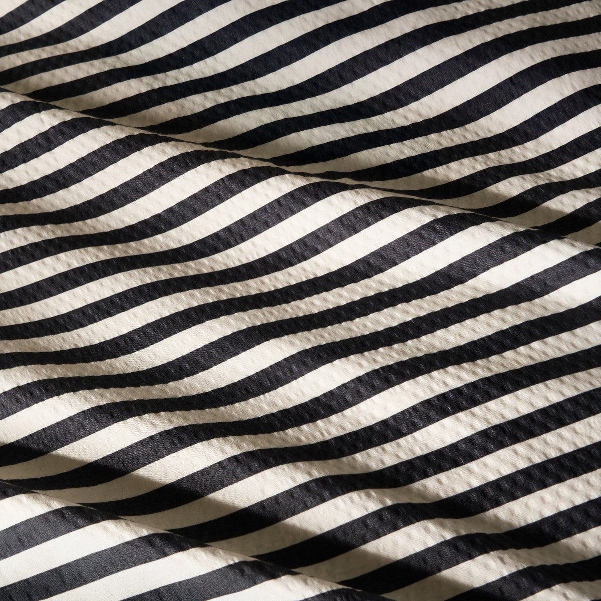 Waffle Stripe Luxury Duvet Cover Set - Black/Off White 🇬🇧