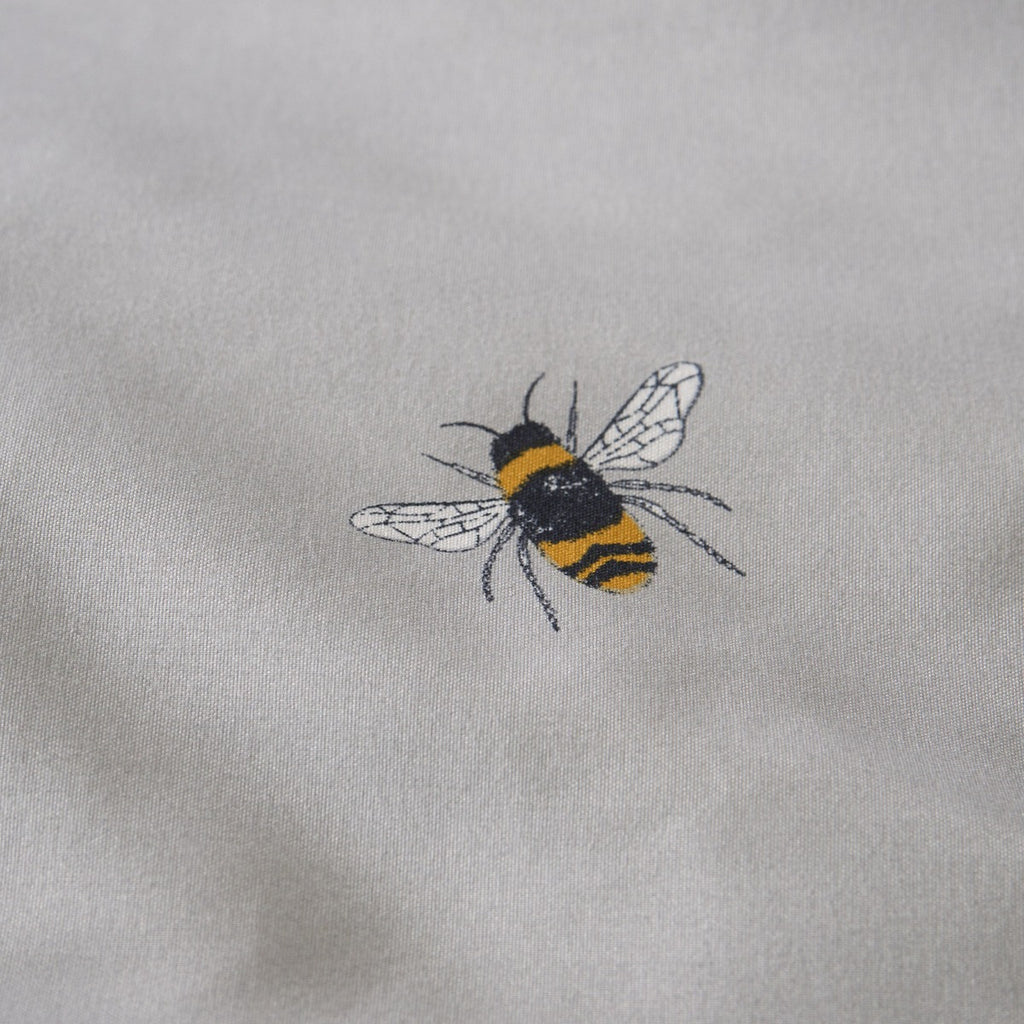 Bee Print Reversible Gingham Duvet Cover Set 🐝🇬🇧