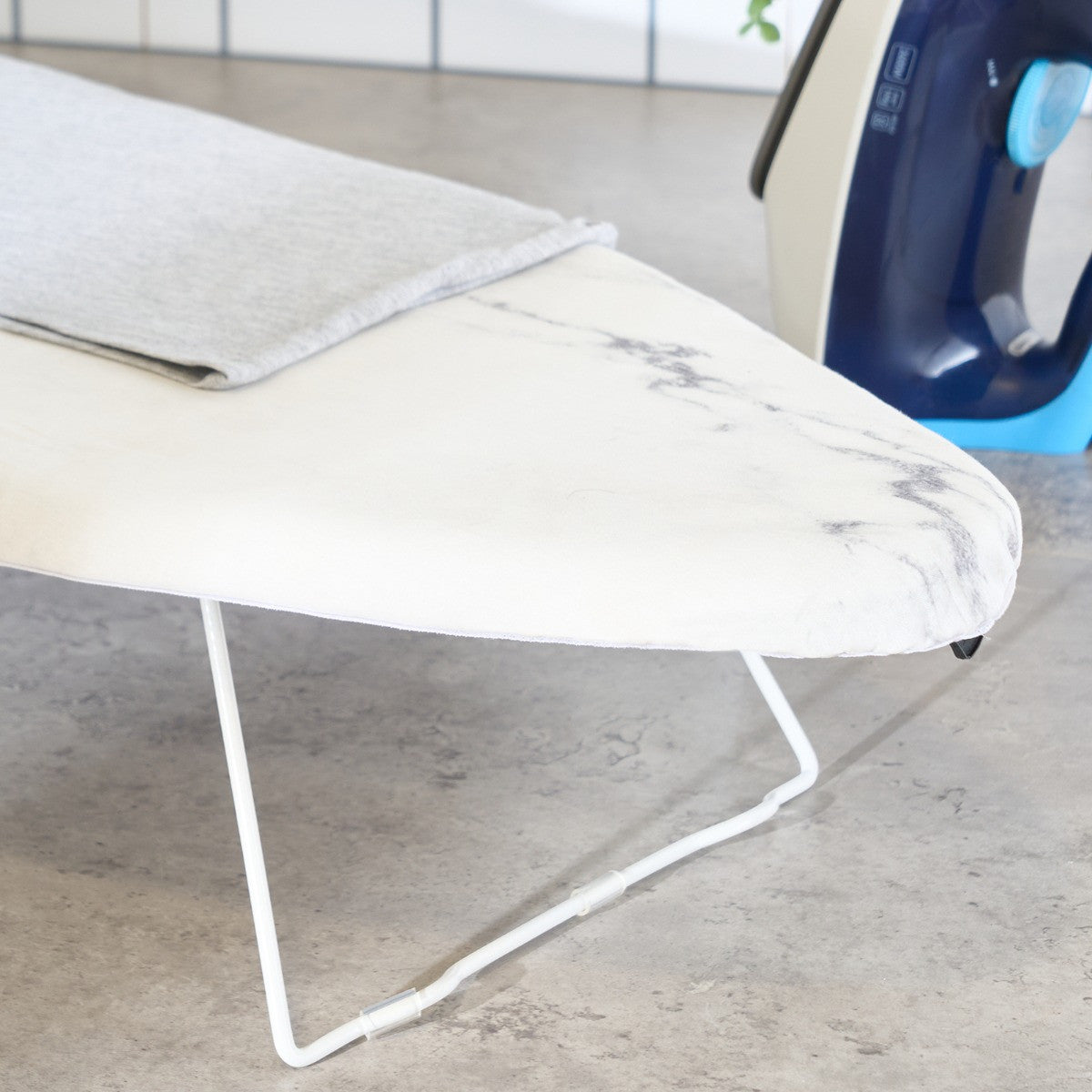 Table Top Ironing Board - Marble 🇬🇧