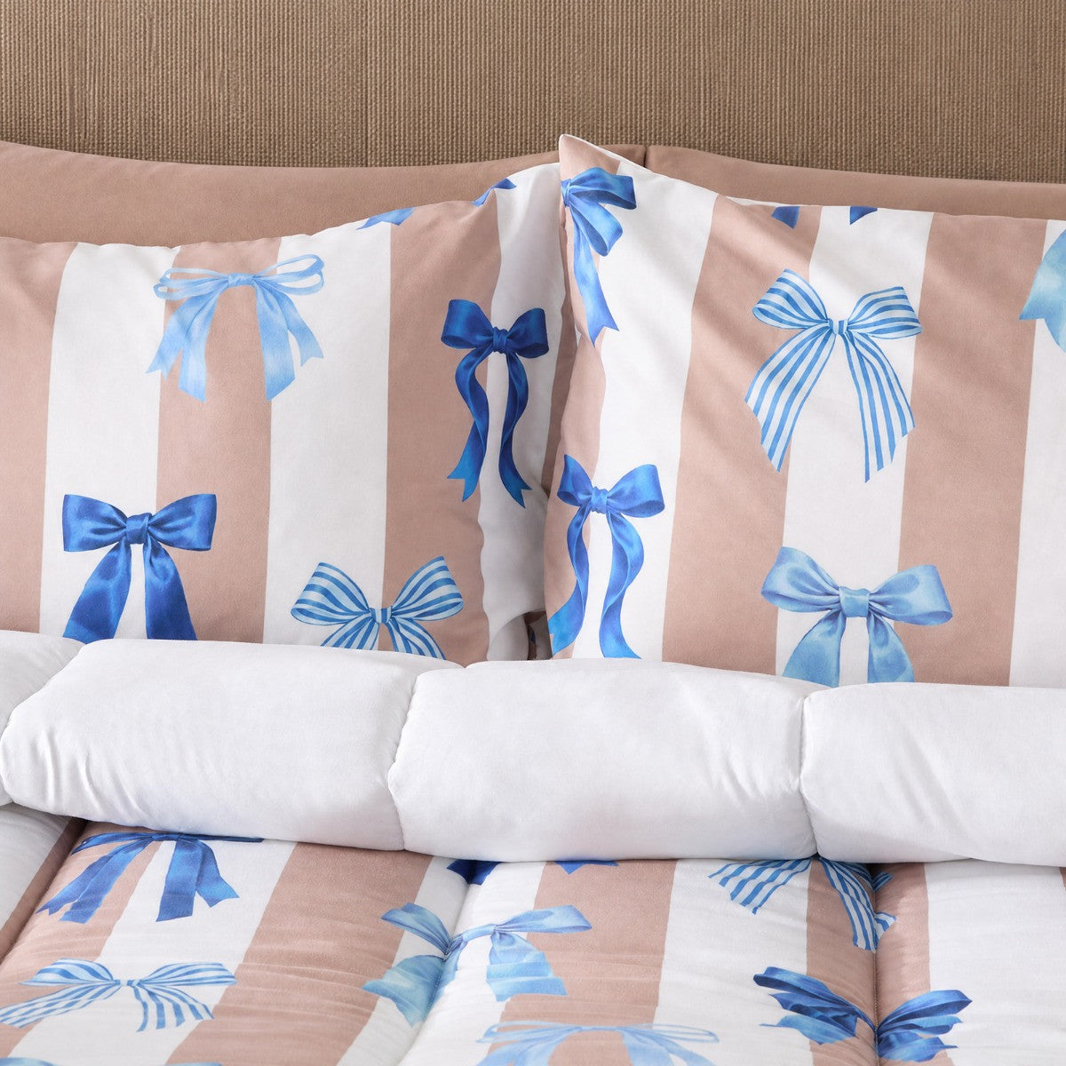 Multi Bow Stripe Coverless 10.5 Tog Duvet Set - Natural/White 🇬🇧