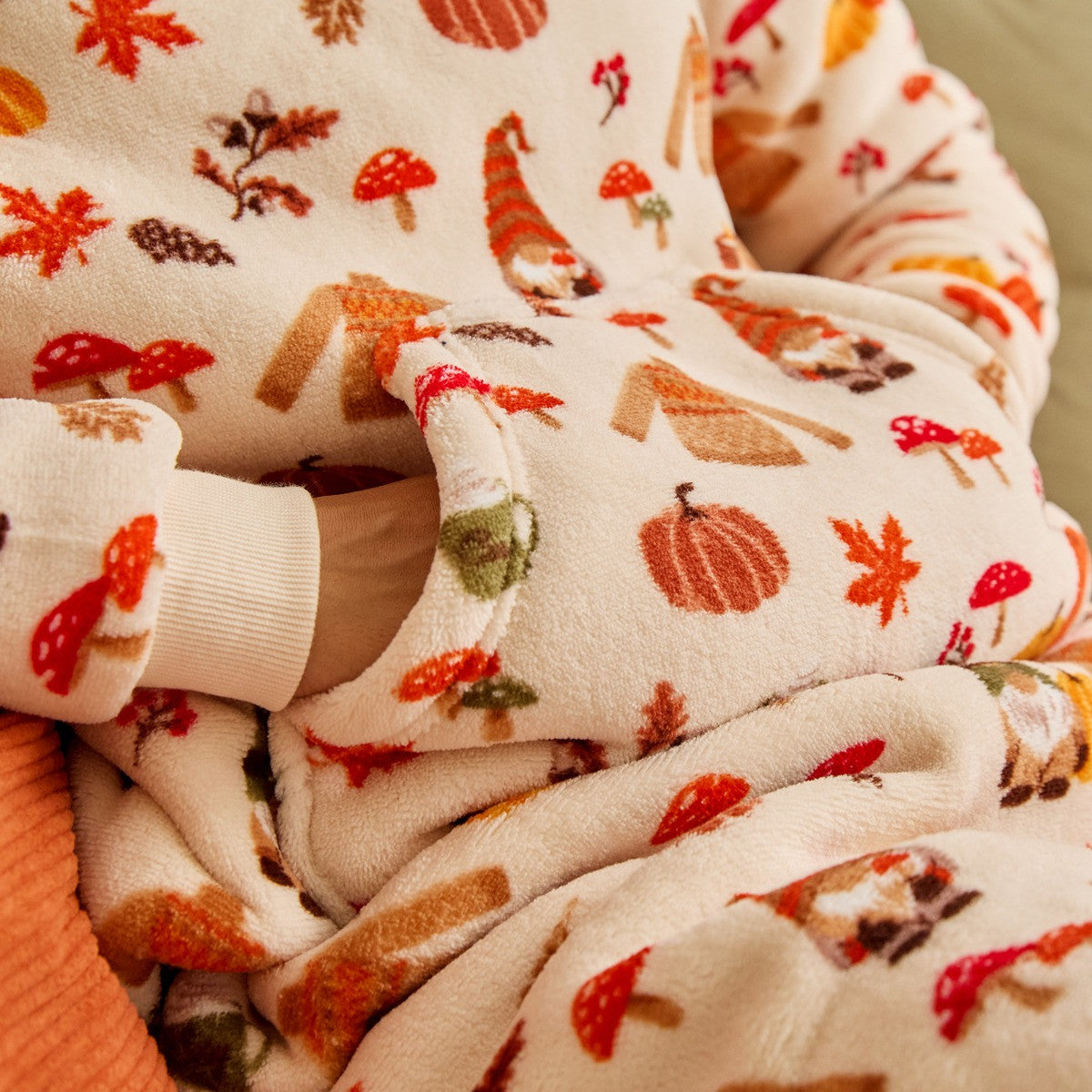 Autumn Print Fleece Hoodie Pyjama Set - Beige 🇬🇧