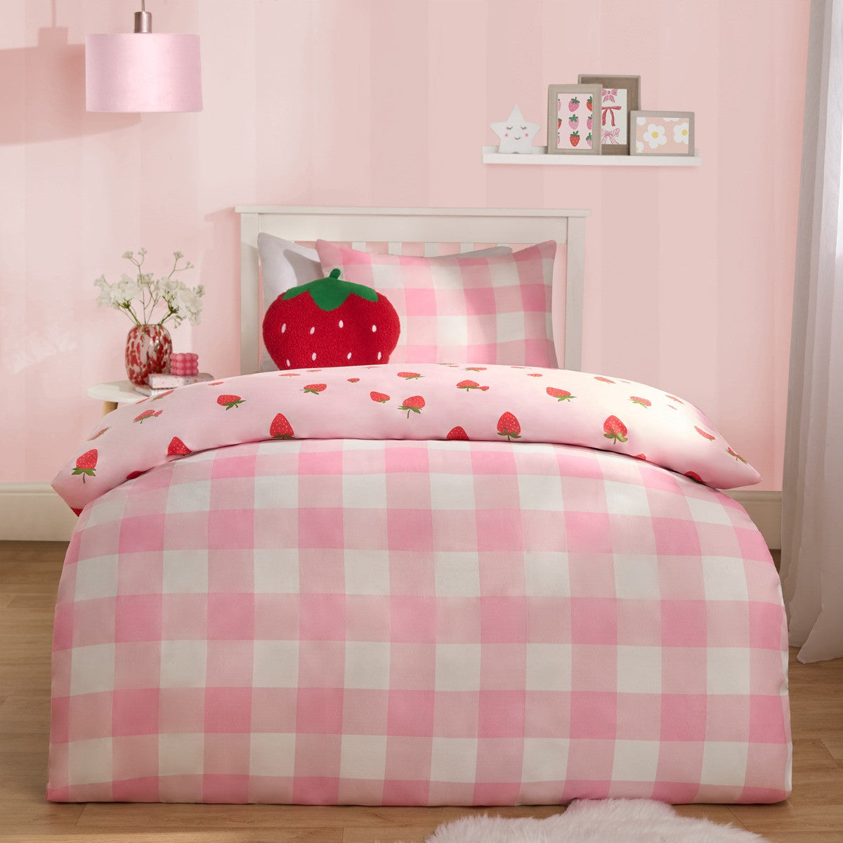 Strawberry Gingham Print Reversible Duvet Set - Pink 🇬🇧