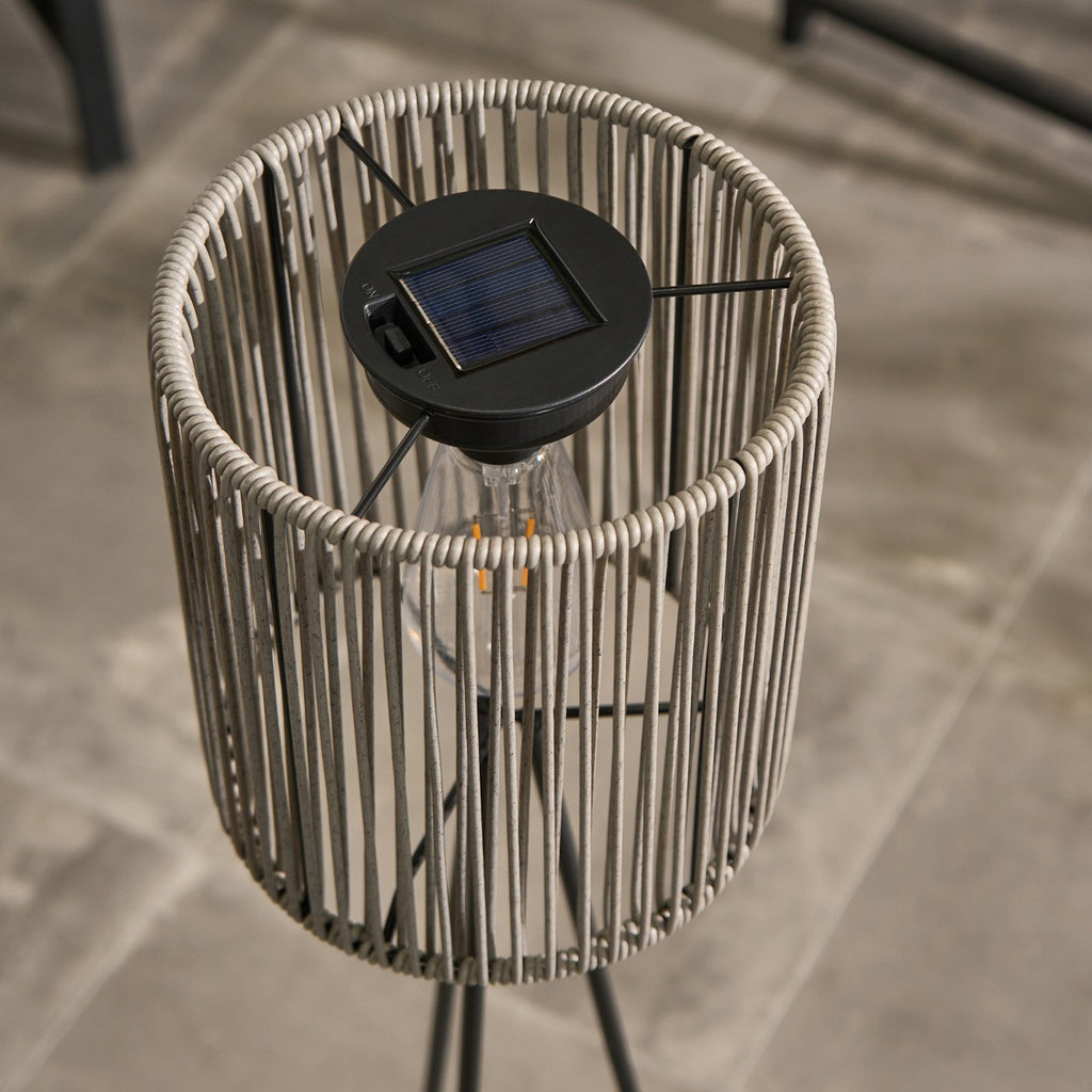 Solar Rattan Floor Lamp 🇬🇧