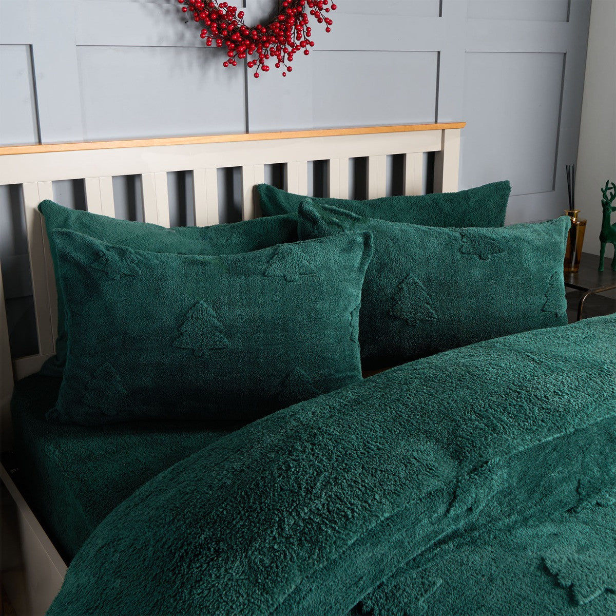 Winter Tree Tufted Teddy Fleece Duvet Cover Set - Forest Green 🇬🇧