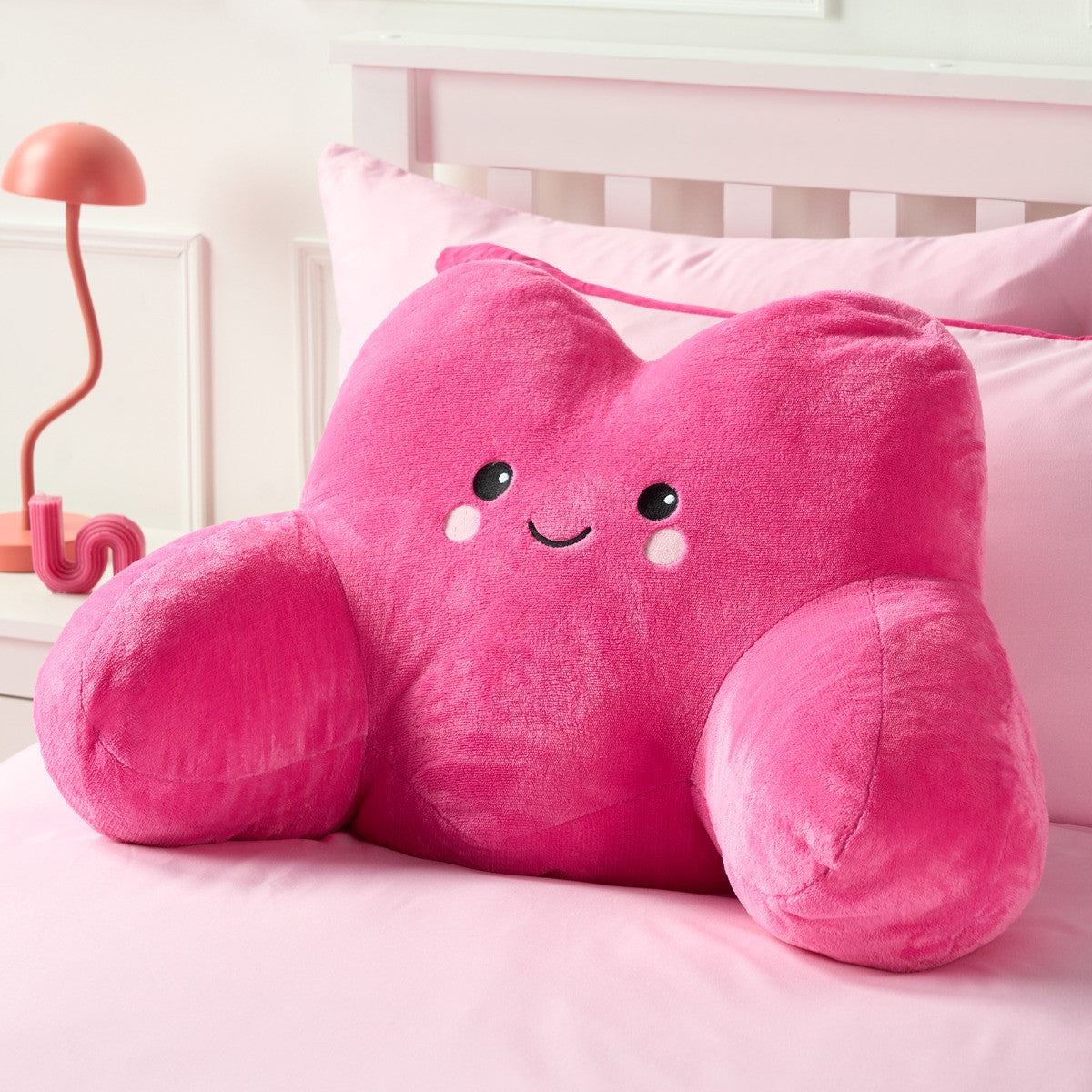 Harper The Heart Cuddle Cushion 🇬🇧