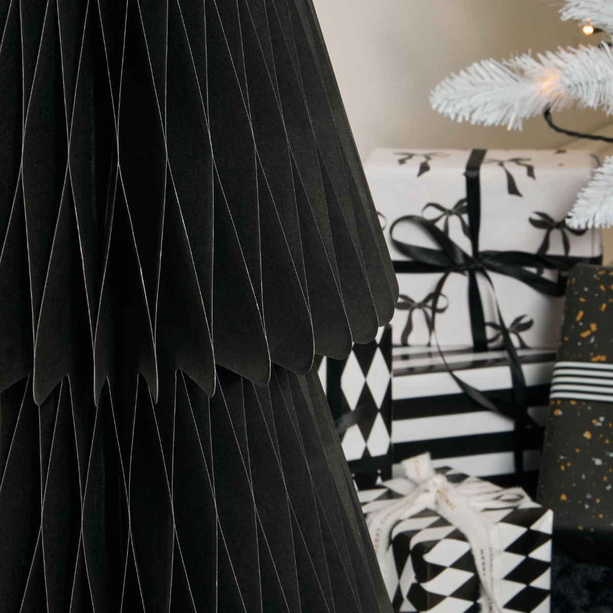 Standing Paper Tree - Black 🇬🇧