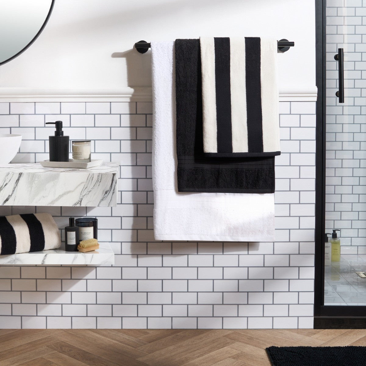 100% Cotton Jacquard Striped Towel - Monochrome 🇬🇧