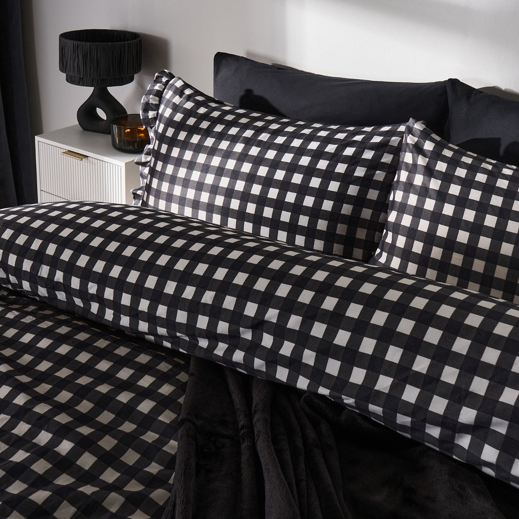 Gingham Frill Duvet Cover Set - Monochrome 🇬🇧