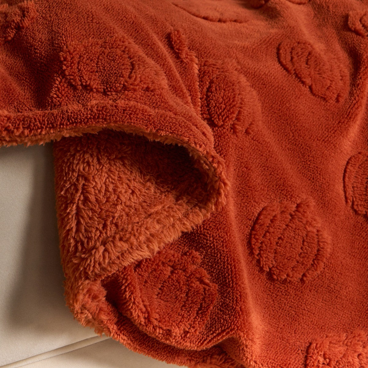 Tufted Pumpkin Fleece Throw - Rust 🇬🇧