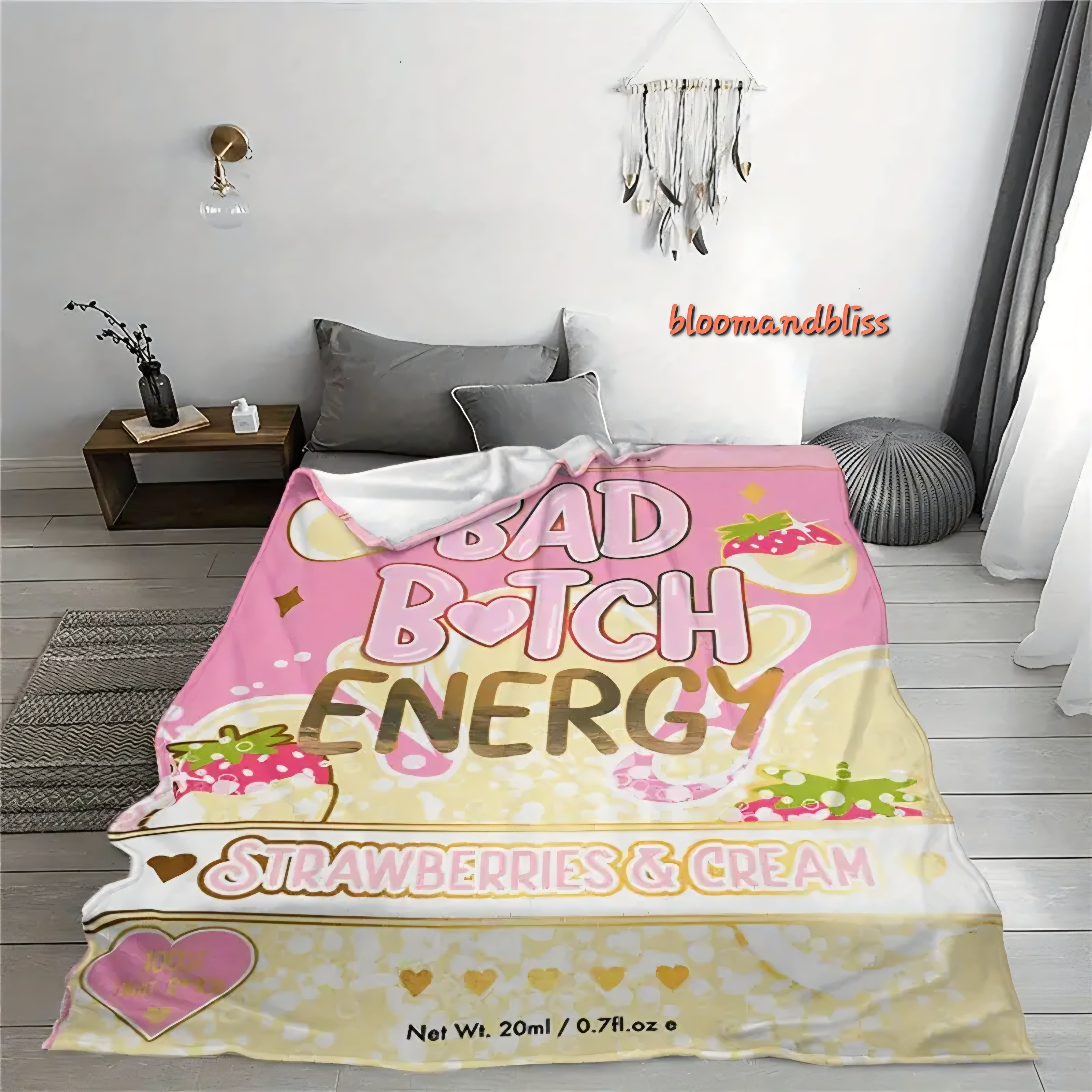 Bad Energy Strawberry and Print flannel blanket 🇨🇳