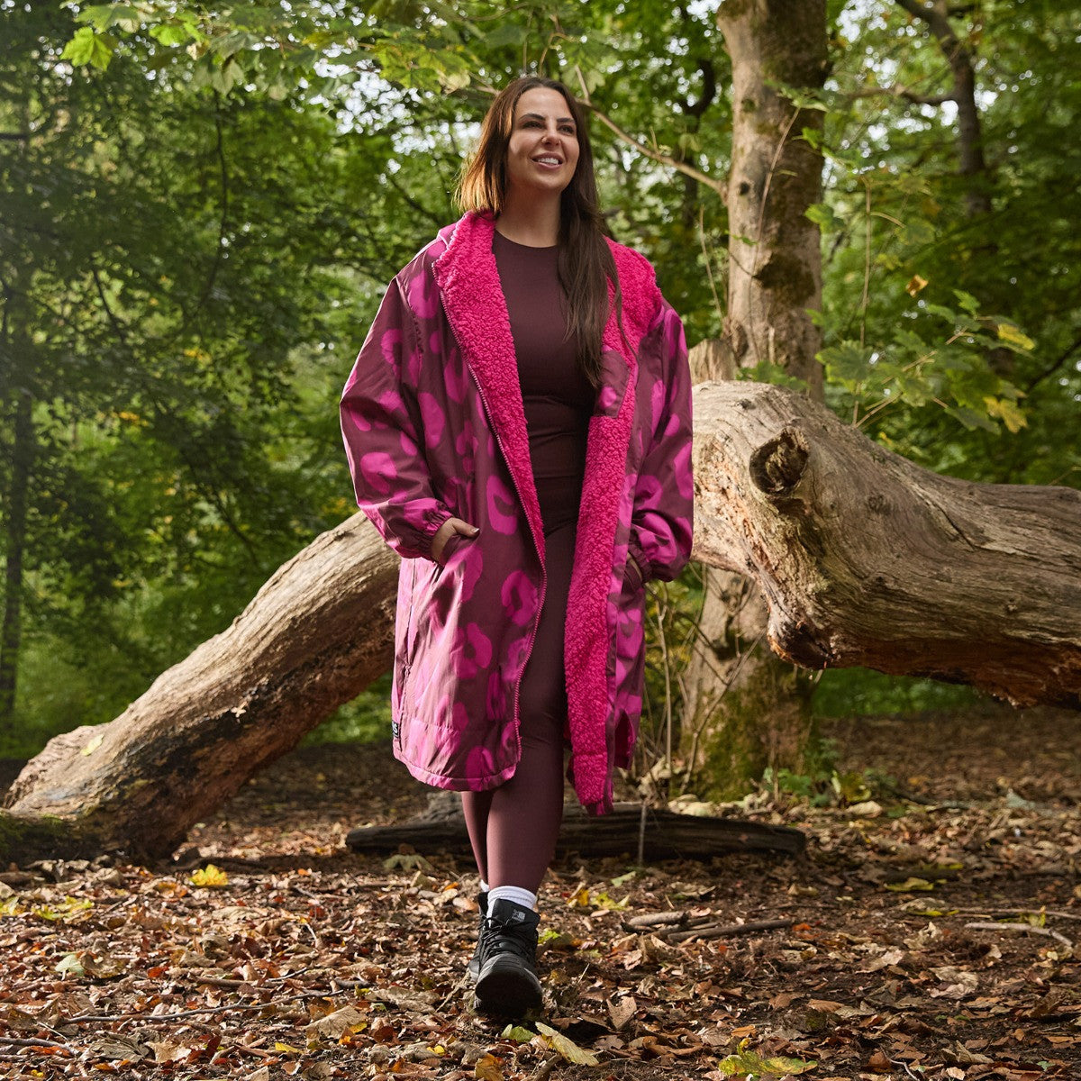 Adults Water Resistant Sherpa Drying Robe - Burgundy/Pink 🇬🇧